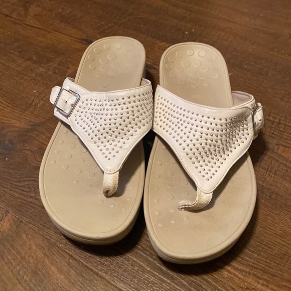 Vionic sandals size 8 in excellent condition - Picture 1 of 5